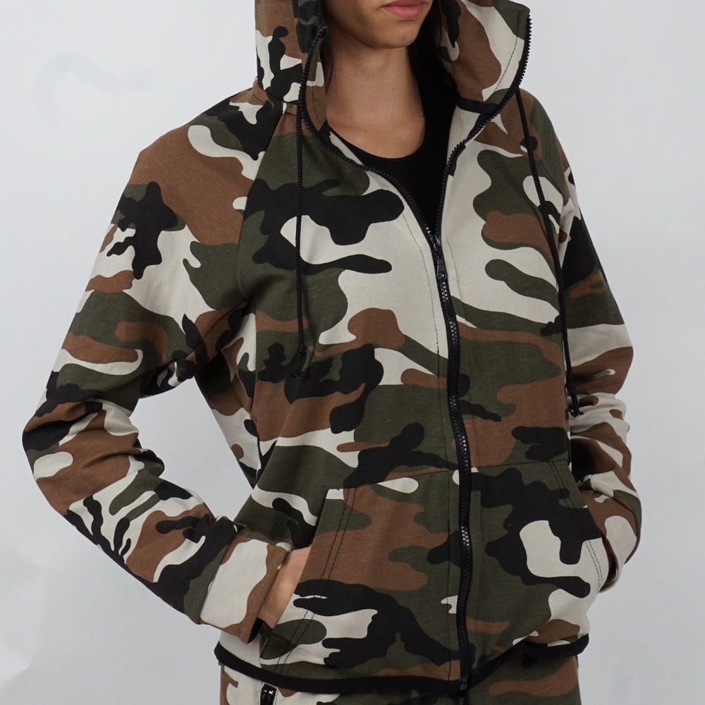 Hooded camouflage jacket with pockets - Picture 3 of 4